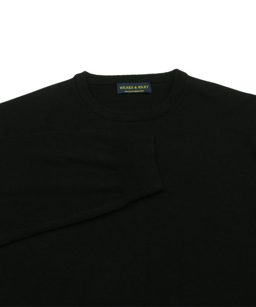 Black jumper 2024 crew neck